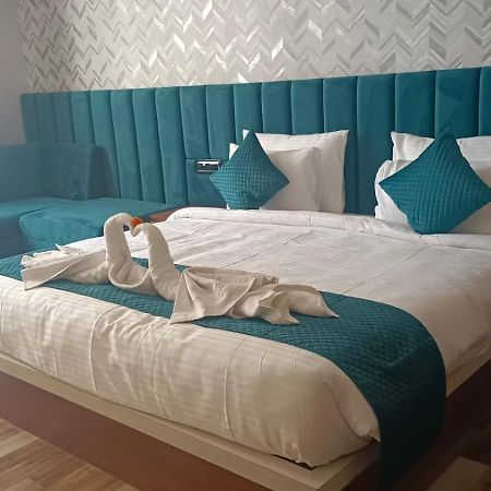 Hotel Golden Peacock Haridwār Εξωτερικό φωτογραφία